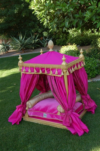 Luxury Buckingham Pet Bed