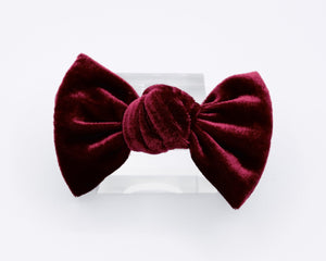 The Celebrations Collection: Holly Bow